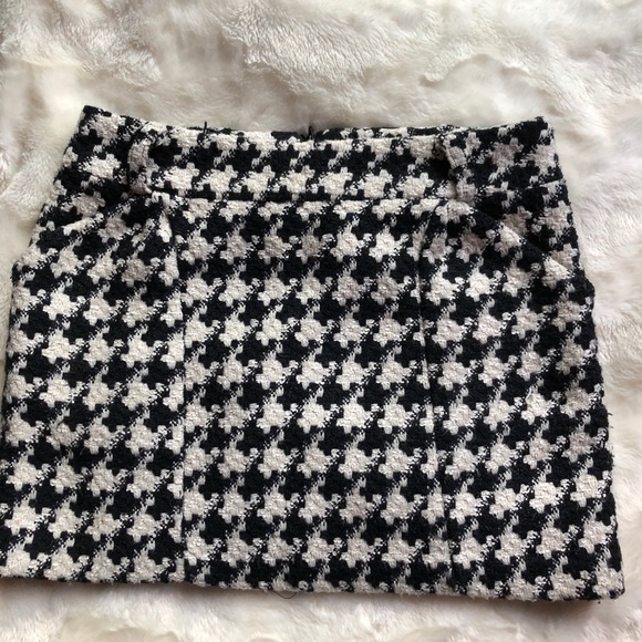 Houndstooth knit belted mini skirt - Picture 3 of 11